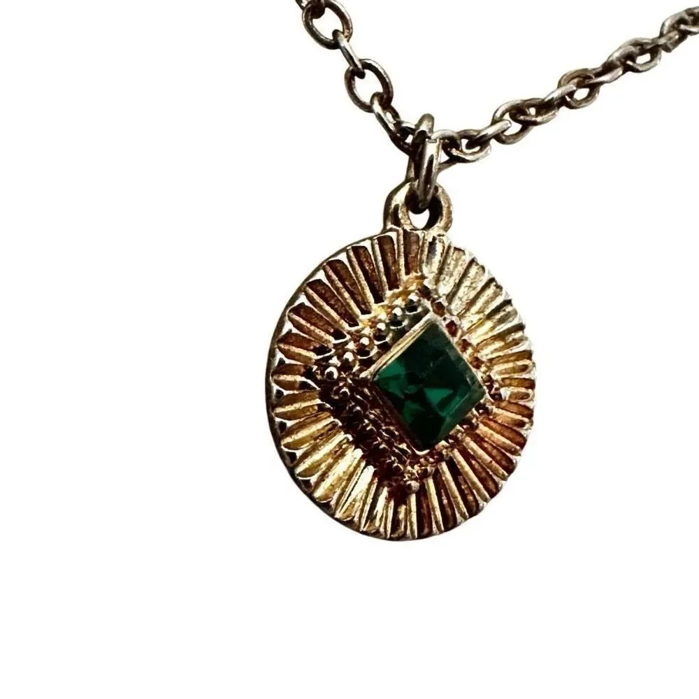 Retro Green Glass Rhinestone Pendant Necklace